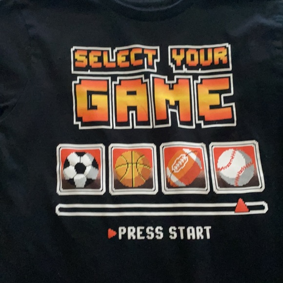 4 Boys T-Shirts size 10-12 - Picture 2 of 9